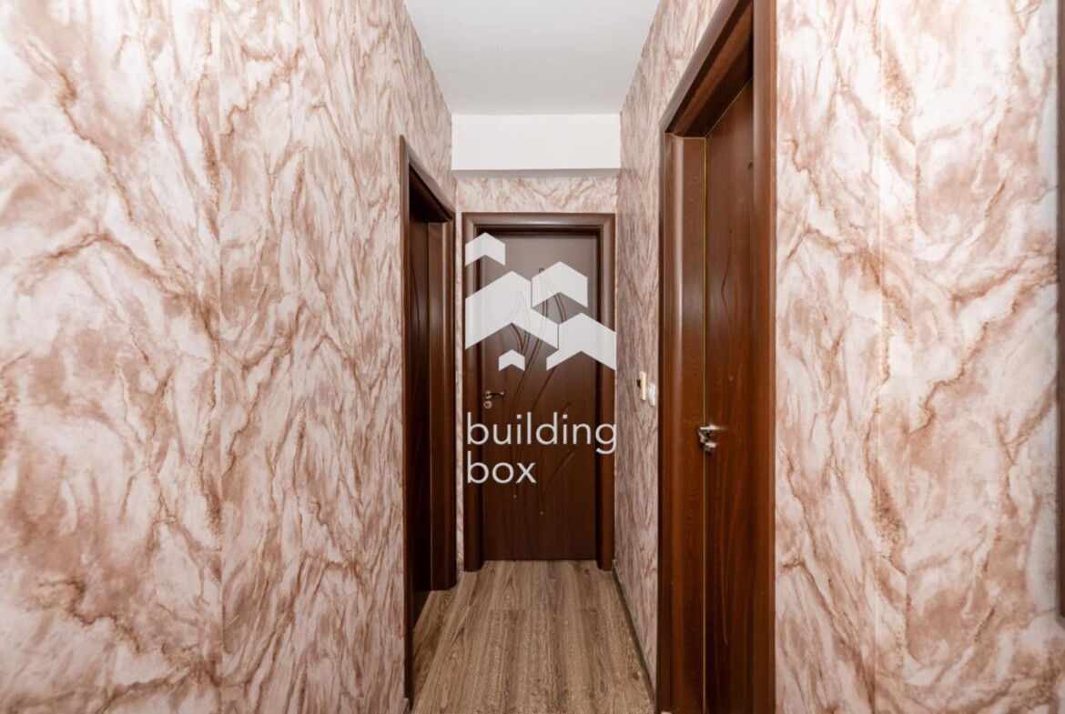 Тристаен обзаведен апартамент - кв. "Кючук Париж" - 0