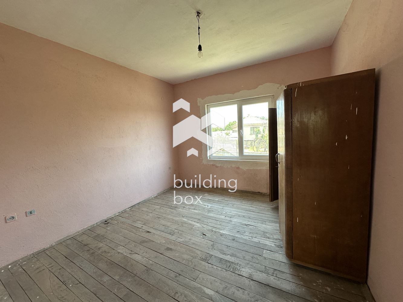 Двуетажна къща в с. Старосел! - 0