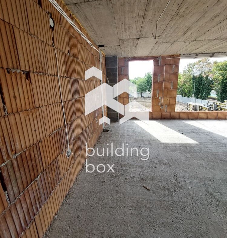 Тристаен апартамент - кв. Младежки хълм - 0