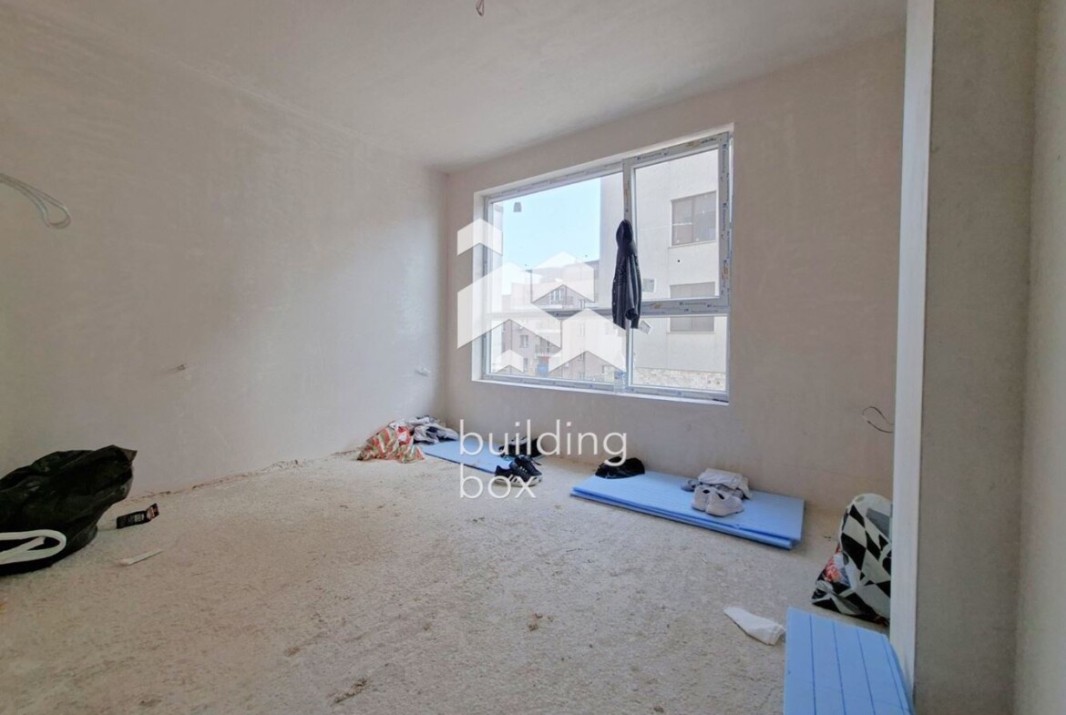 Тристаен апартамент в новострояща се сграда в кв.Изгрев - 0