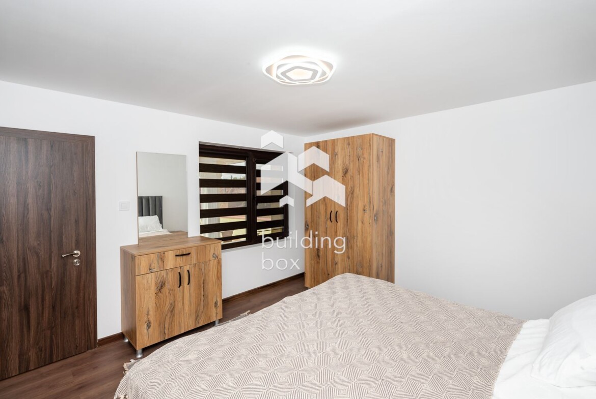 Луксозен имот в с. Старосел - 0