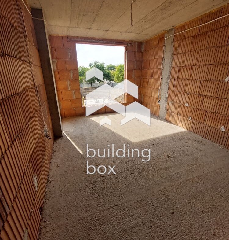 Тристаен апартамент - кв. Младежки хълм - 0