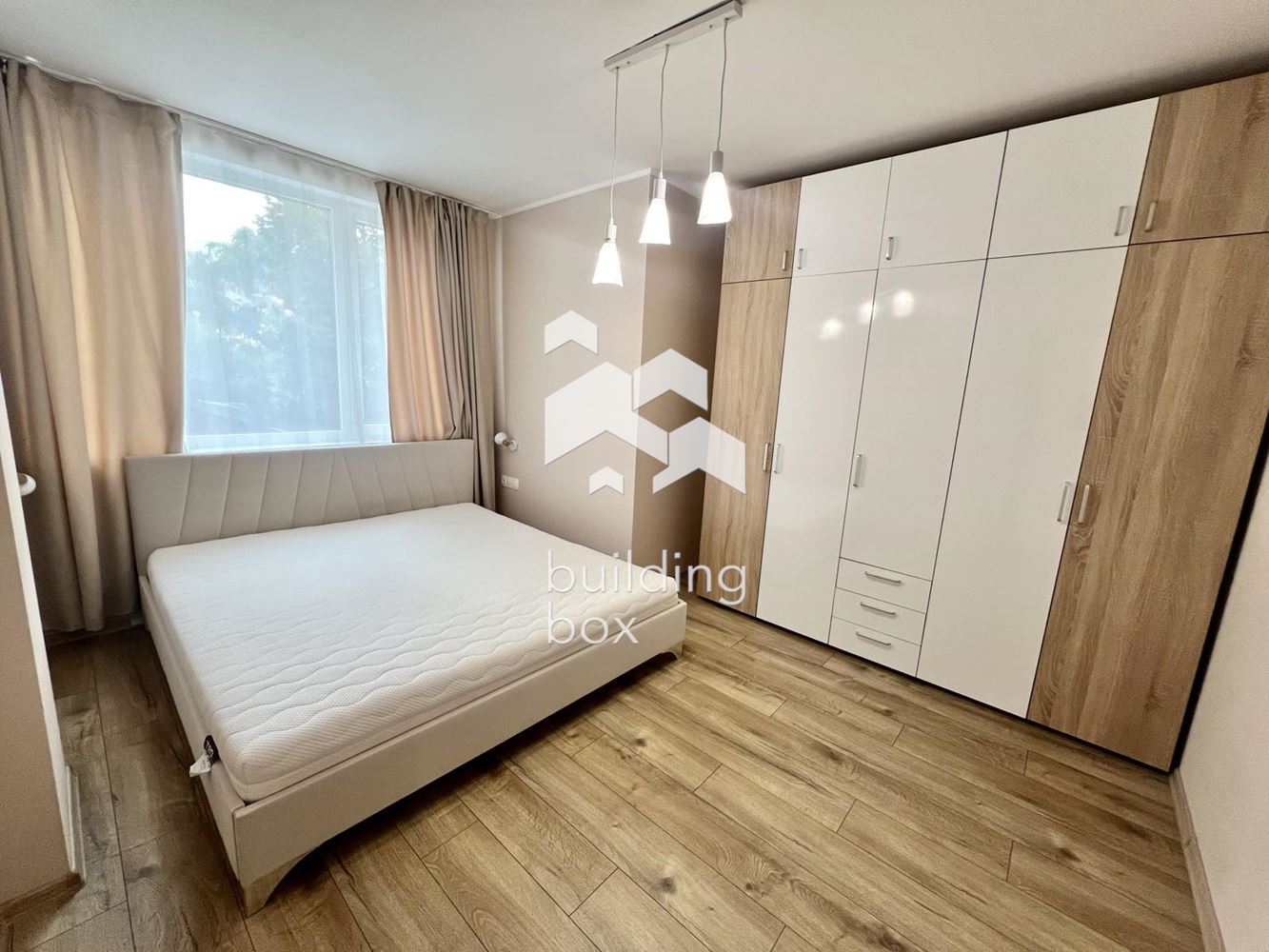 Тристаен апартамент в Център - 0