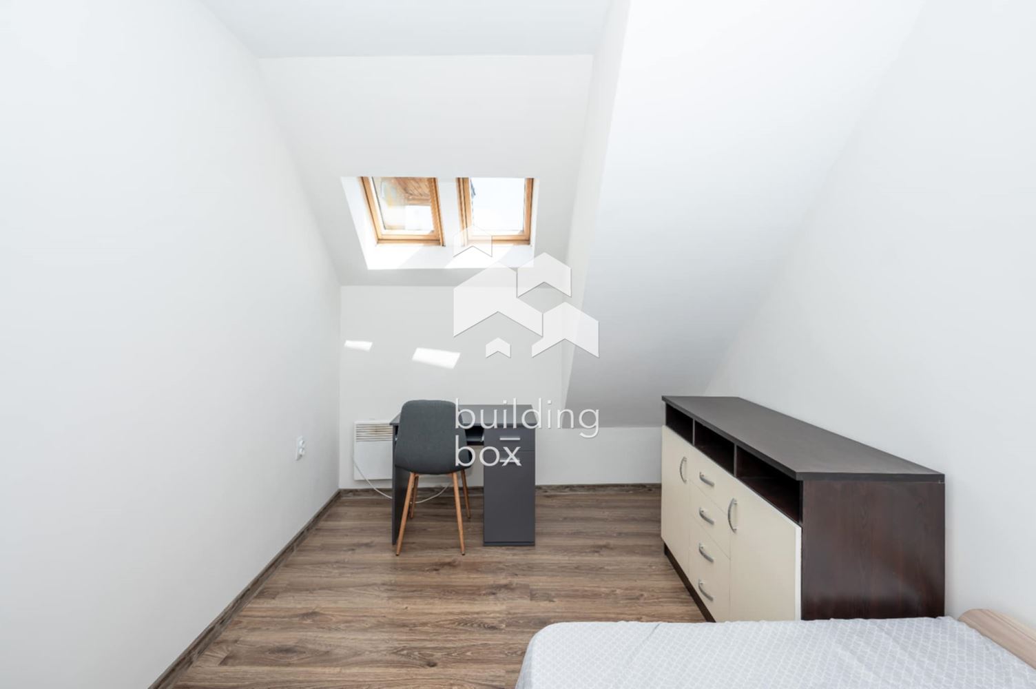 Тристаен обзаведен апартамент - кв. "Кючук Париж" - 0