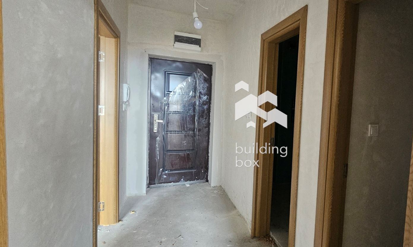 Двустаен апартамент с АКТ15 - кв. "Тракия" - 0