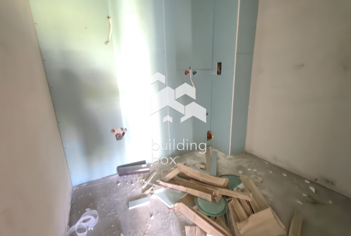 Двустаен апартамент - кв. Южен - 0