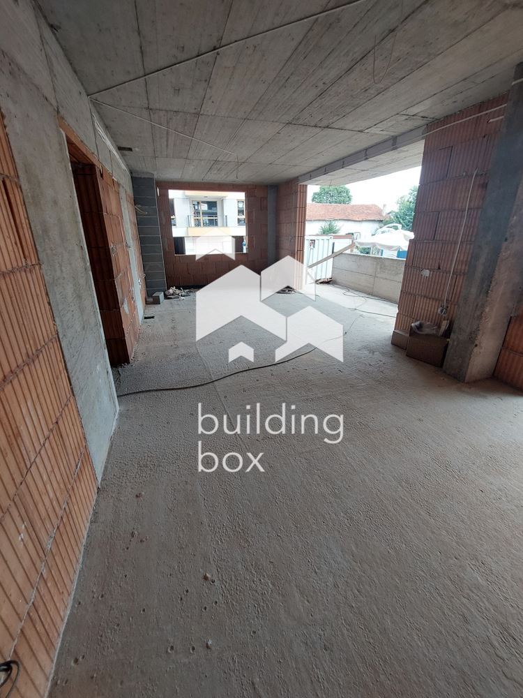 Тристаен апартамент до "Дентален университет" - гр. Пловдив - 0