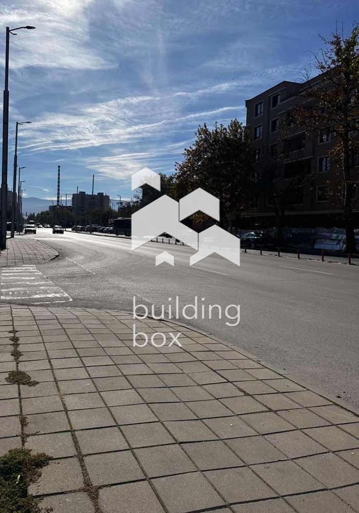 Парцел за жилищна сграда до 13 ет.