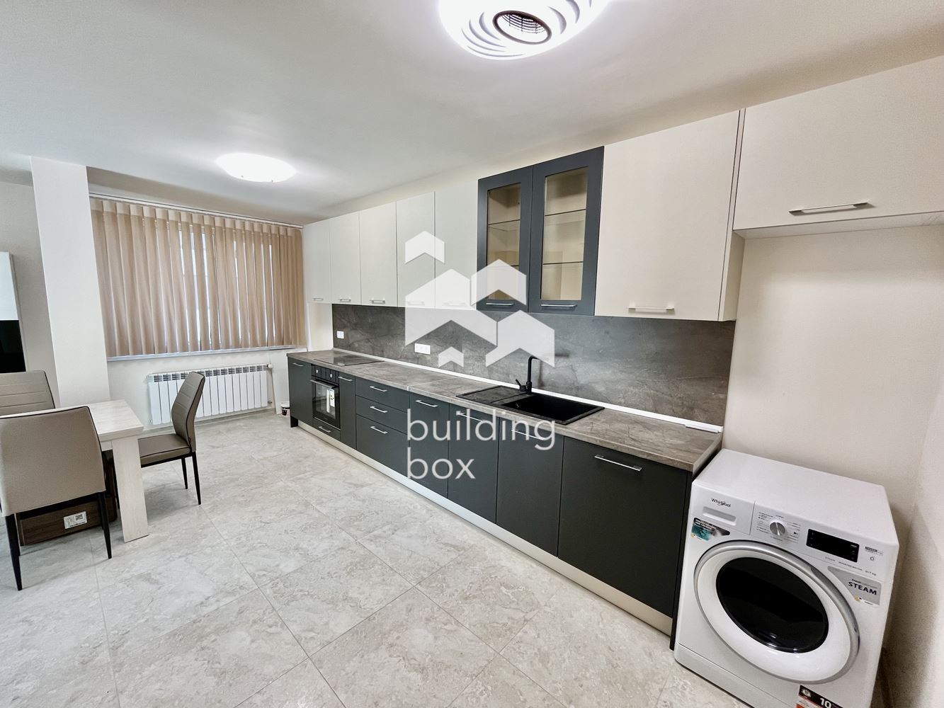 Чисто нов тристаен апартамент, ул. Флора - 0