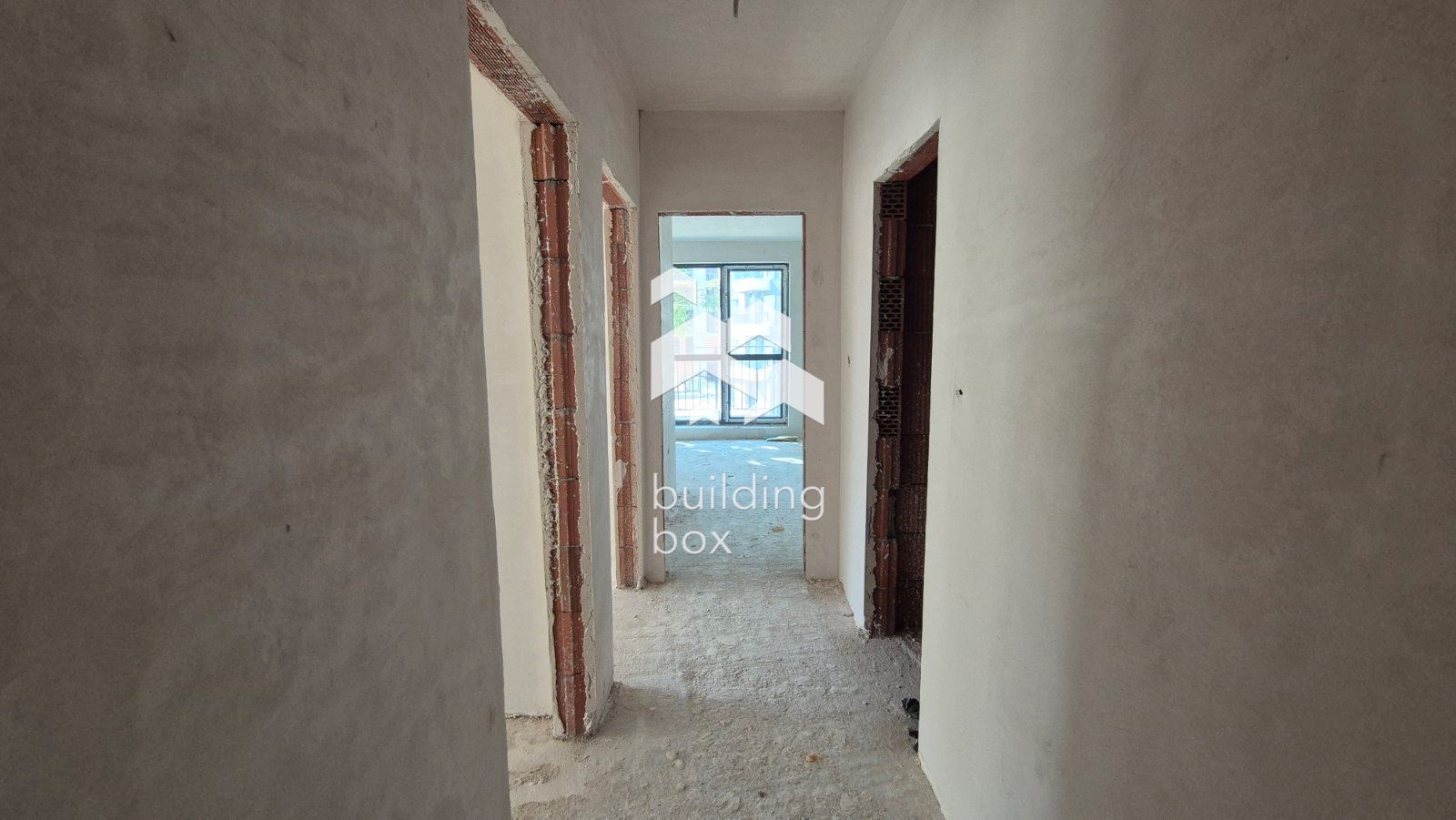 Тристаен апартамент - кв. Христо Смирненски - 0