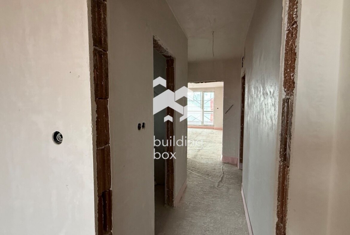 Двустаен апартамент в кв. Остромила - 0