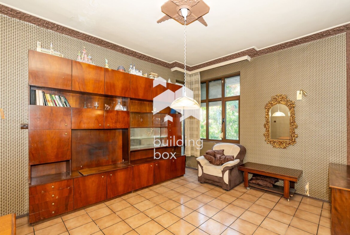 Два етажа от къща със самостоятелен вход в сърцето на град Пловдив - 0