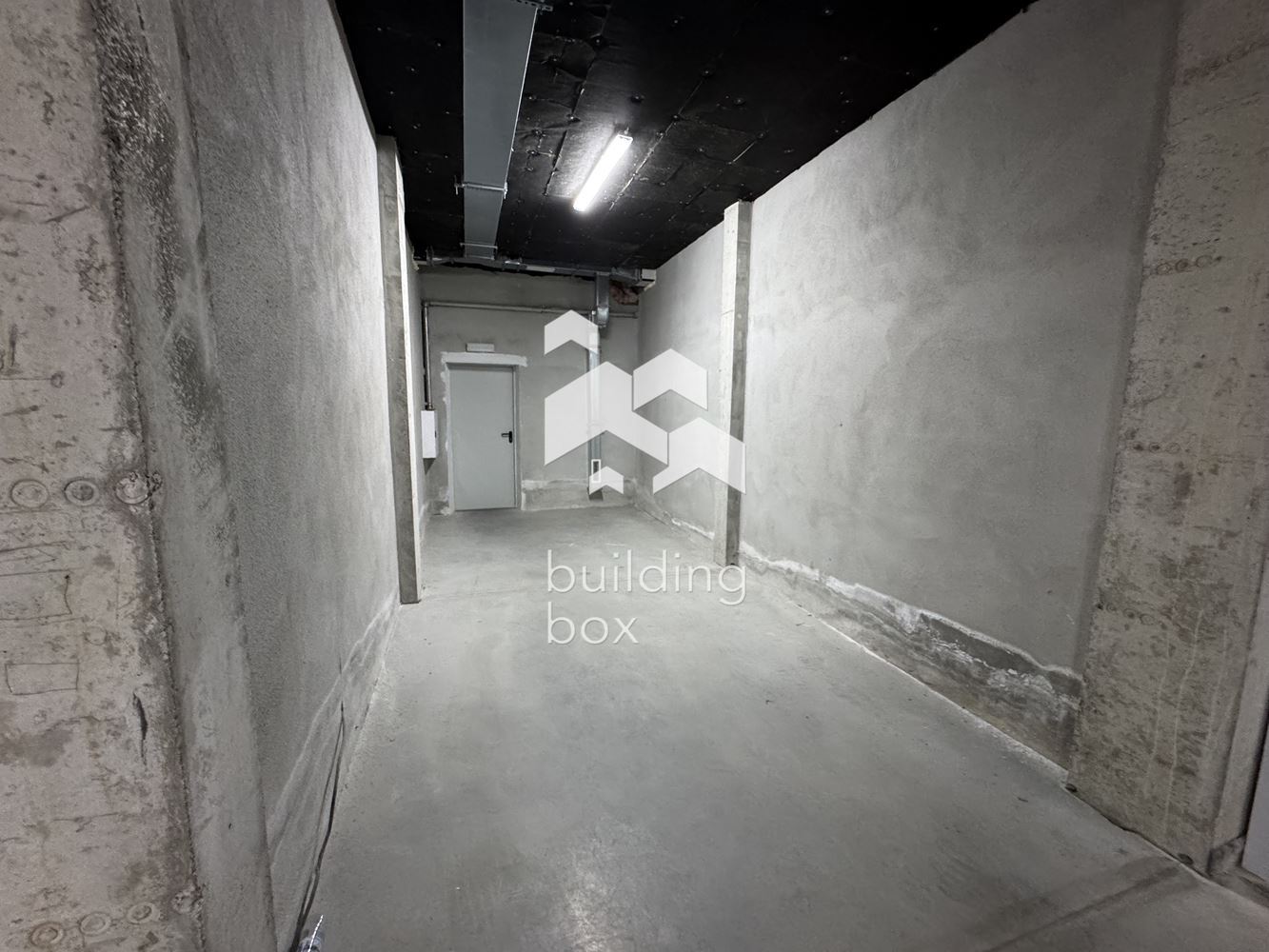 Многостаен апартамент до метро - 0