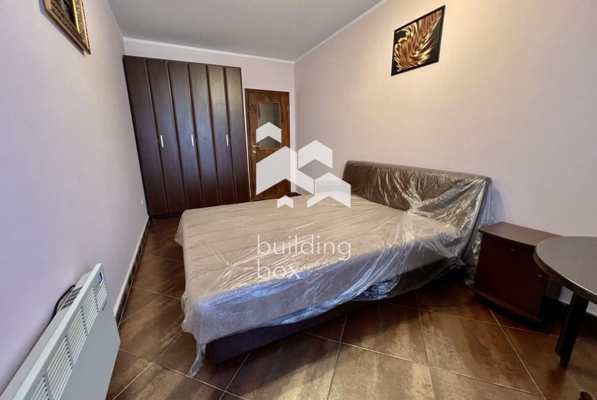 Тристаен апартамент в идеален Център - 0