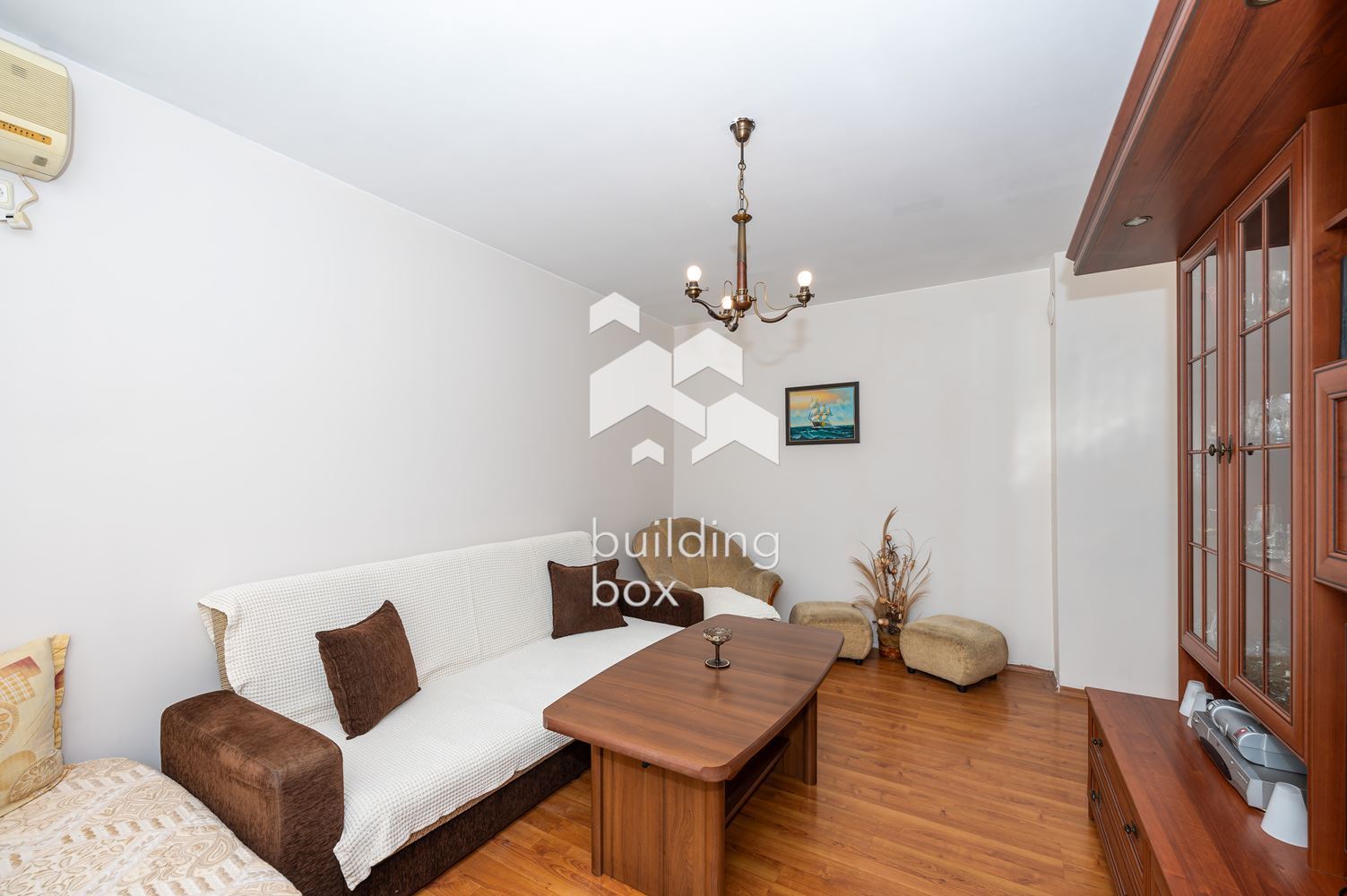 Двустаен апартамент – кв. “Кючук Париж”