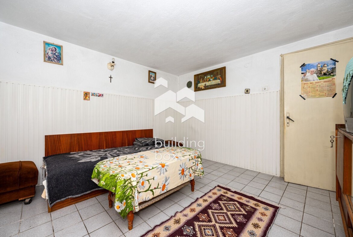 Двуетажна къща - гр. Раковски - 0