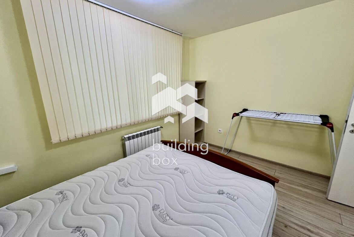 Тристаен апартамент, ул. Флора - 0