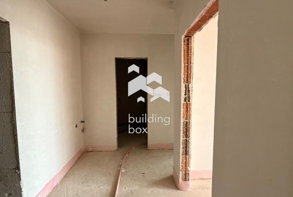 Тристаен апартамент с акт 14 - 0