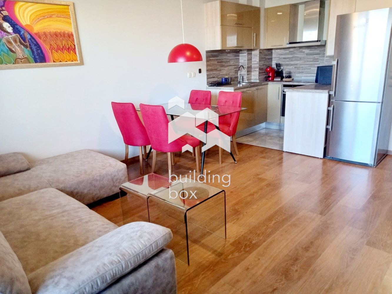 Просторен тристаен апартамент във висок клас затворен комплекс в кв. Витоша