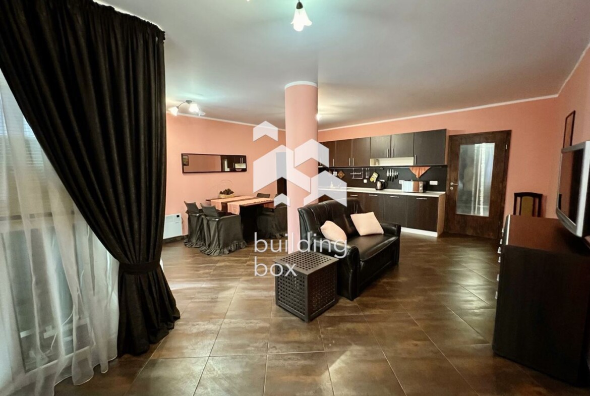 Тристаен апартамент в идеален Център - 0