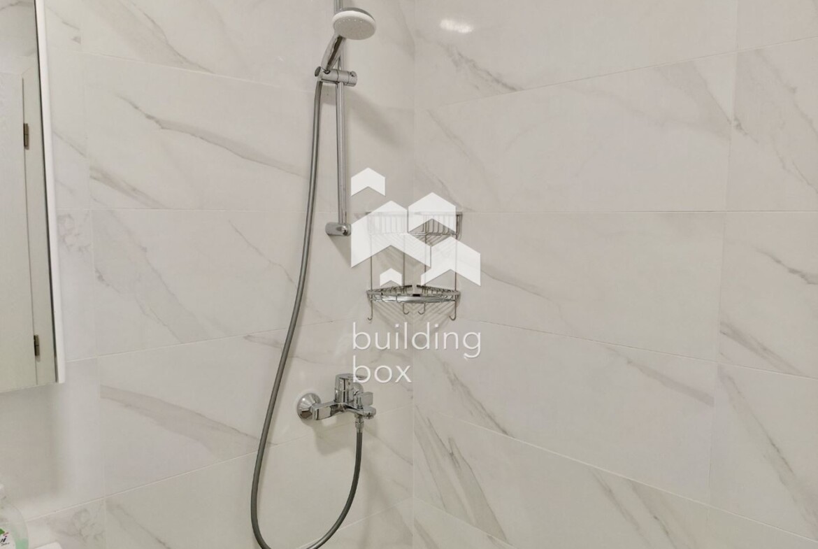 Тристаен апартамент, ул. Флора - 0