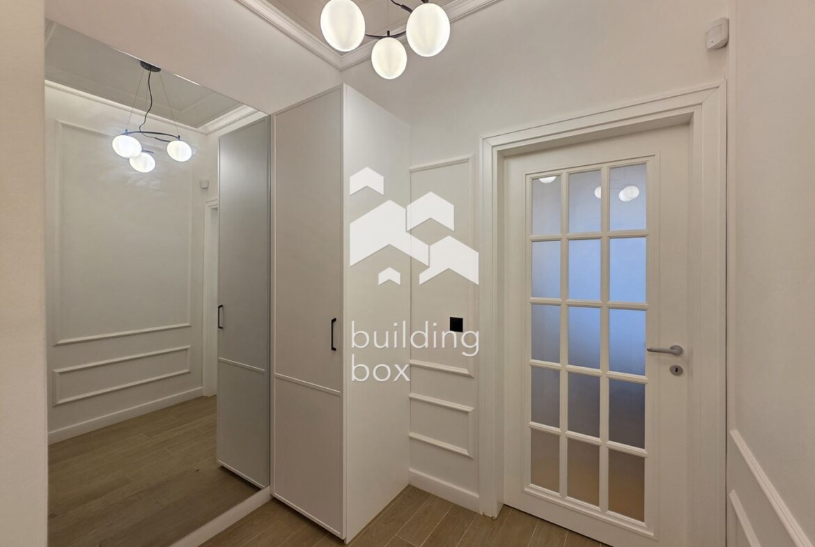 Тристаен апартамент в идеален Център - 0