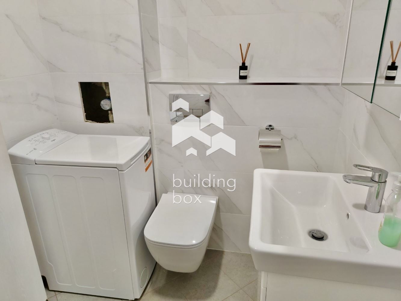 Тристаен апартамент, ул. Флора - 0