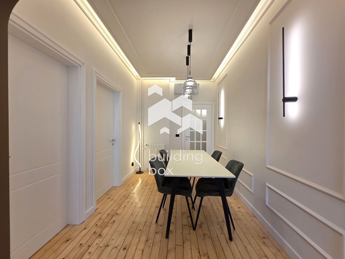 Тристаен апартамент в идеален Център - 0