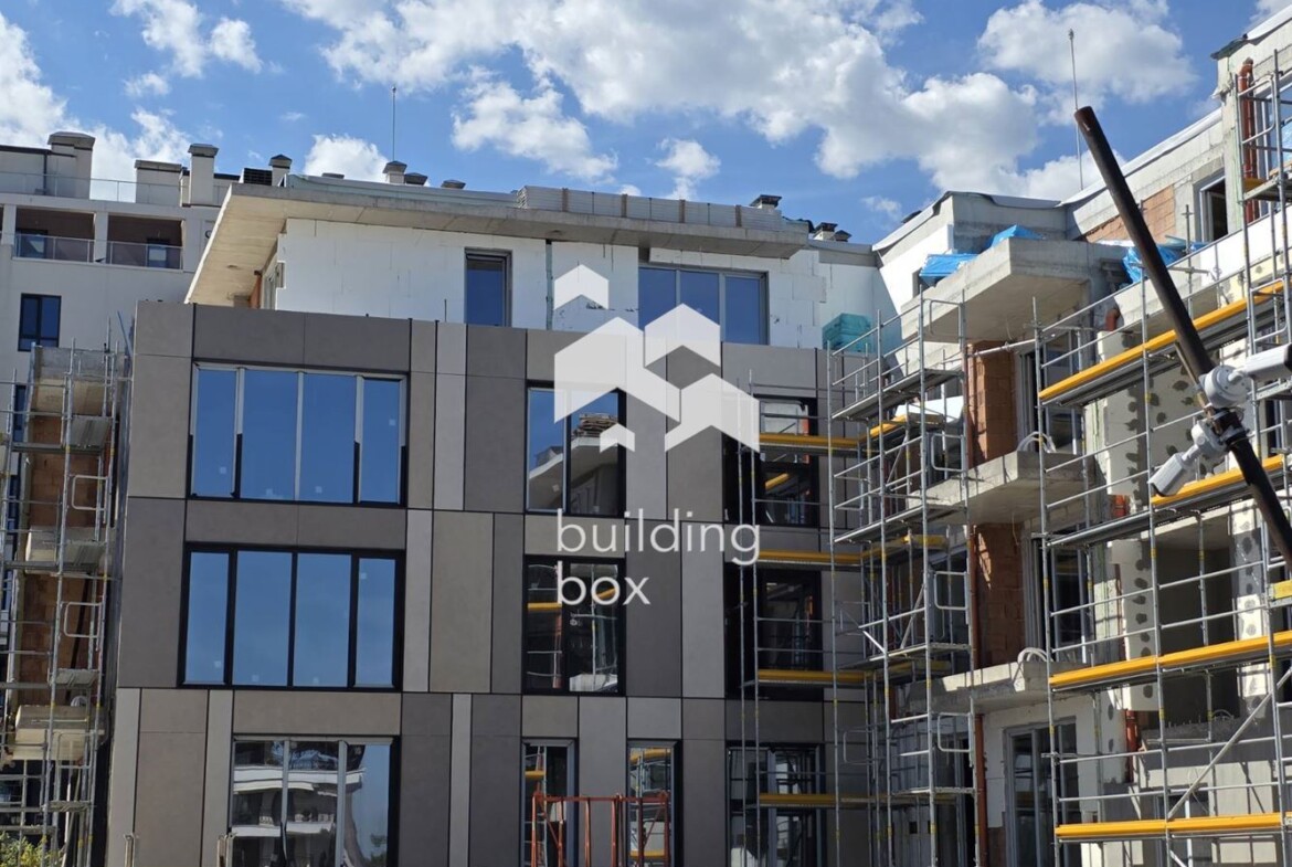 Тристаен пентахаус в ж.к. Витоша - 0