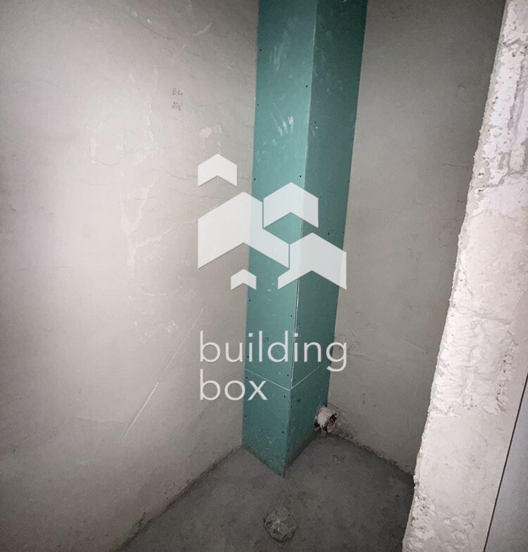 Тристаен апартамент - кв. Остромила - 0