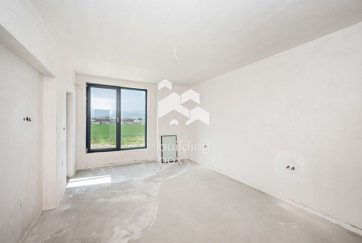 Двуетажна къща с АКТ 16 - кв. Западен - 0