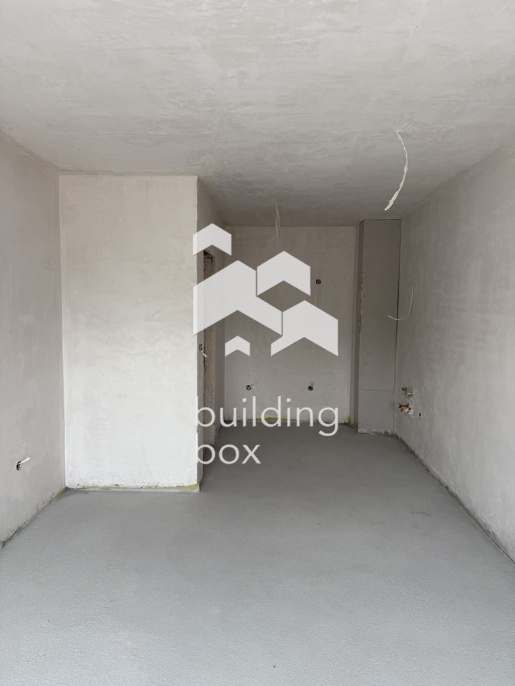 Тристаен апартамент - кв. Остромила - 0