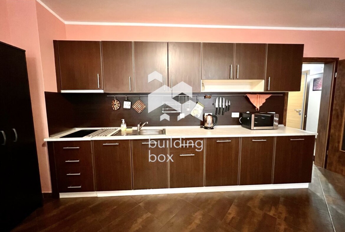 Тристаен апартамент в идеален Център - 0