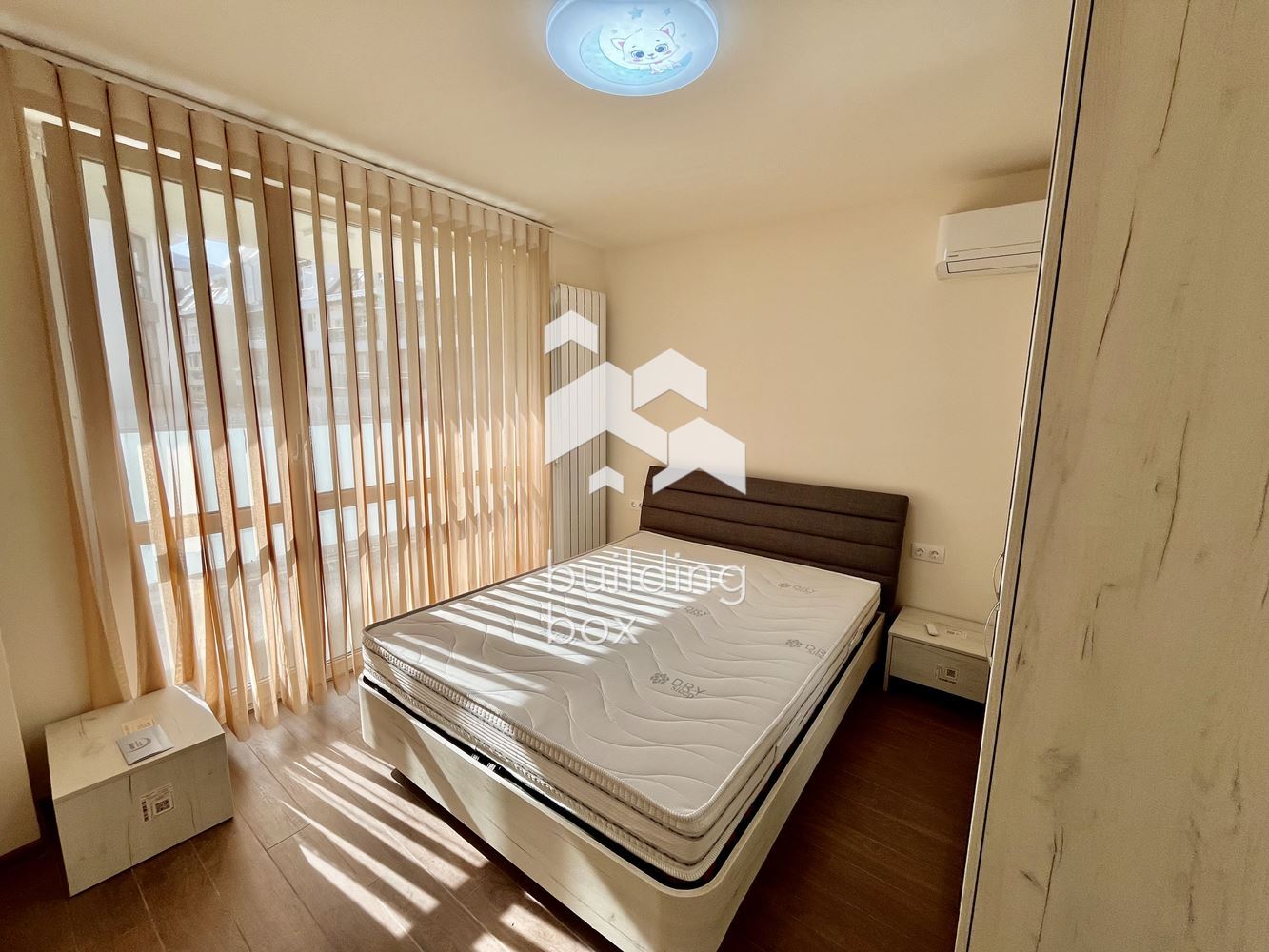 Чисто нов тристаен апартамент, ул. Флора - 0