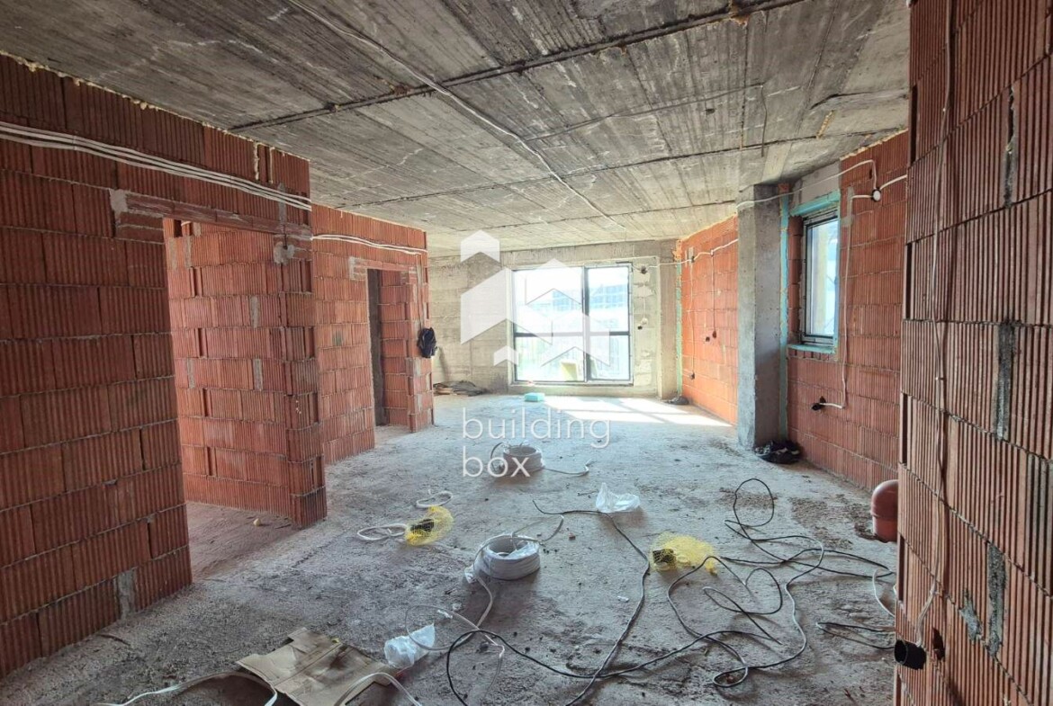 Тристаен апартамент на ул. Рая - 0