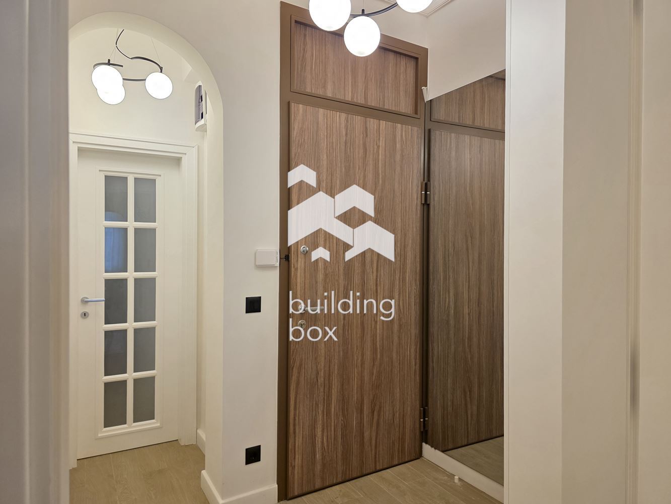 Тристаен апартамент в идеален Център - 0