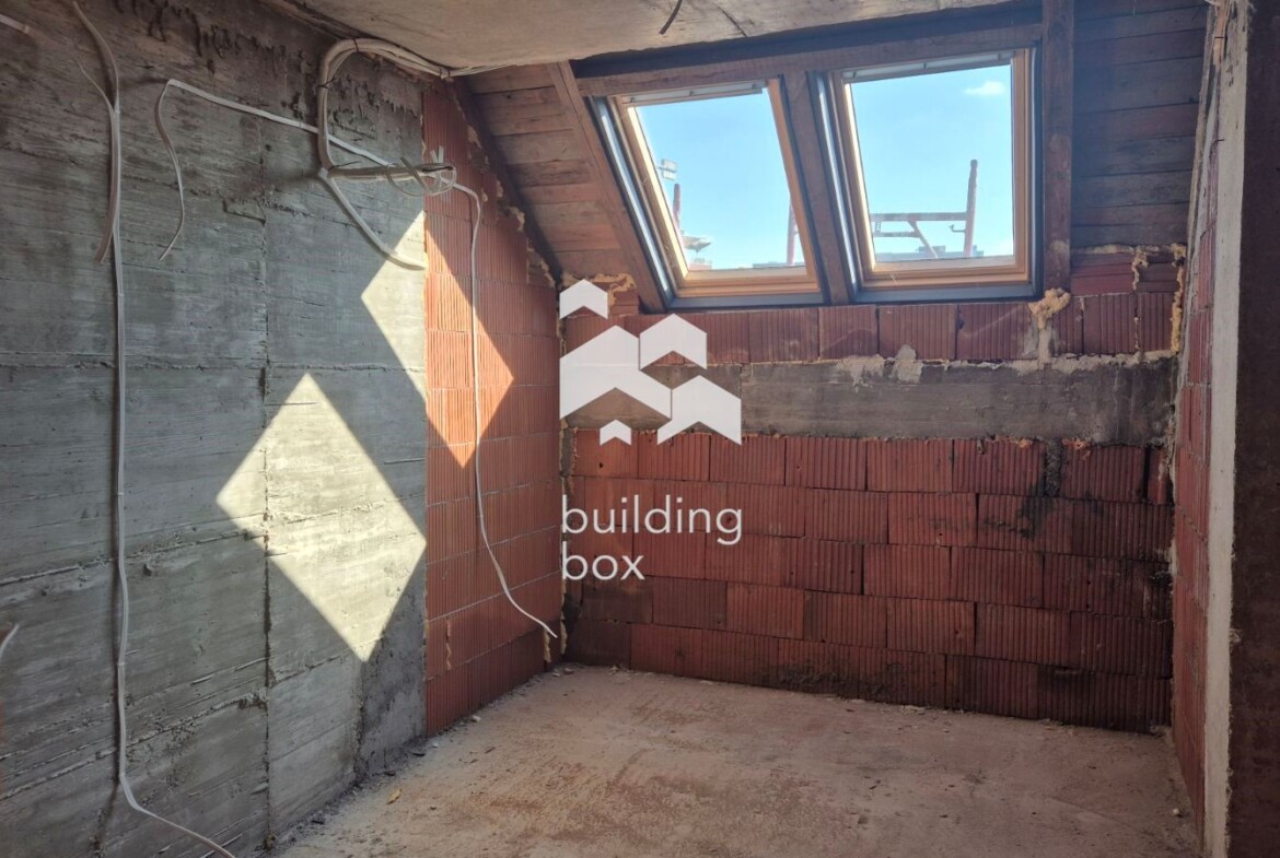 Тристаен апартамент на ул. Рая - 0