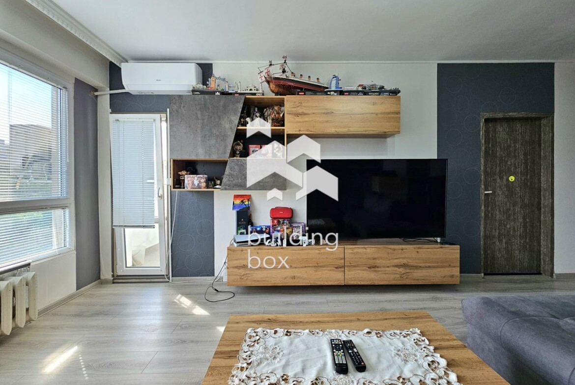 Обзаведен тристаен апартамент - кв. Люлин 3 - 0