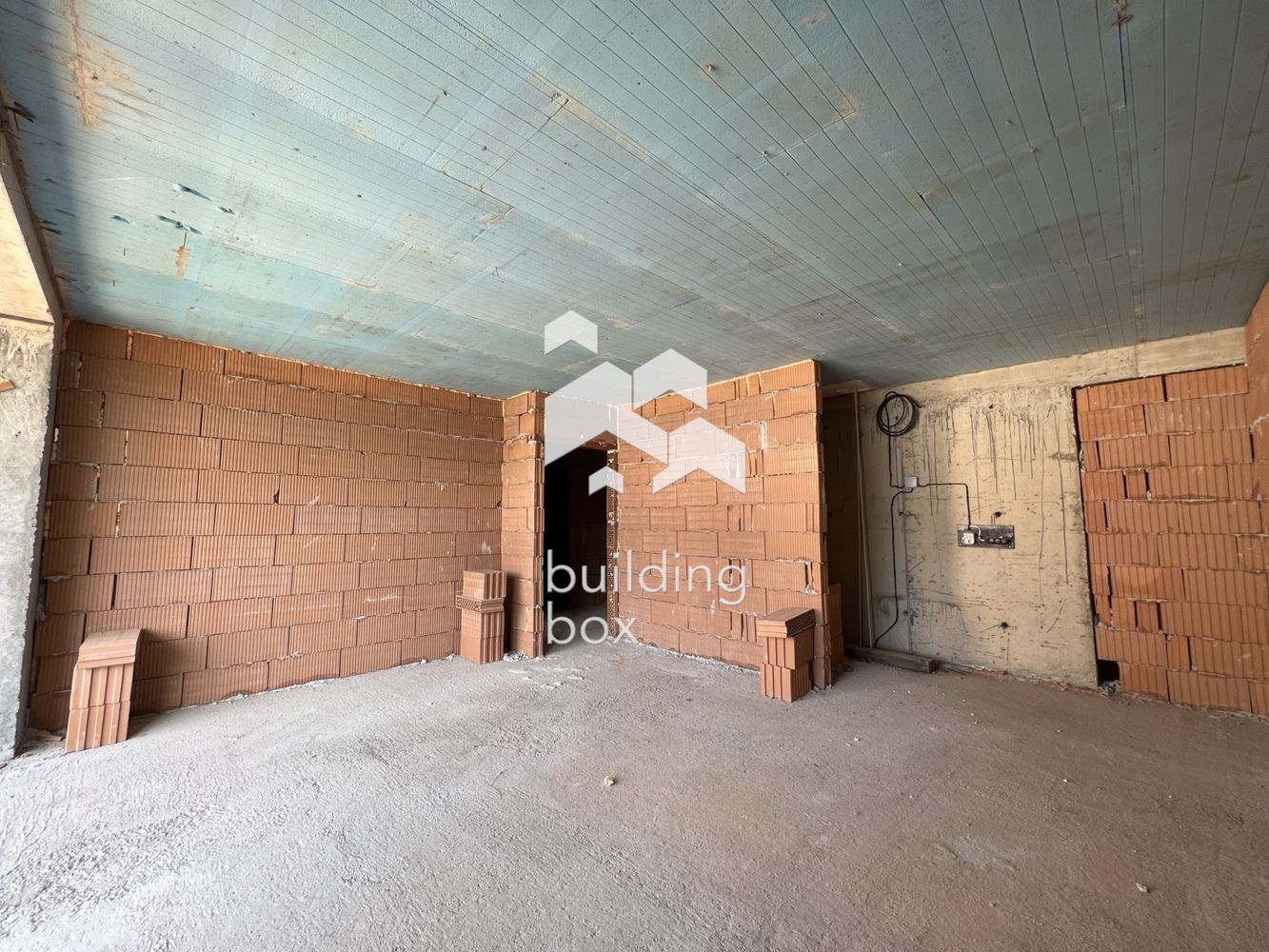 Двустаен апартамент с разпределение без аналог - кв. "Христо Смирненски" - 0