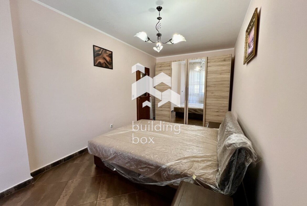 Тристаен апартамент в идеален Център - 0