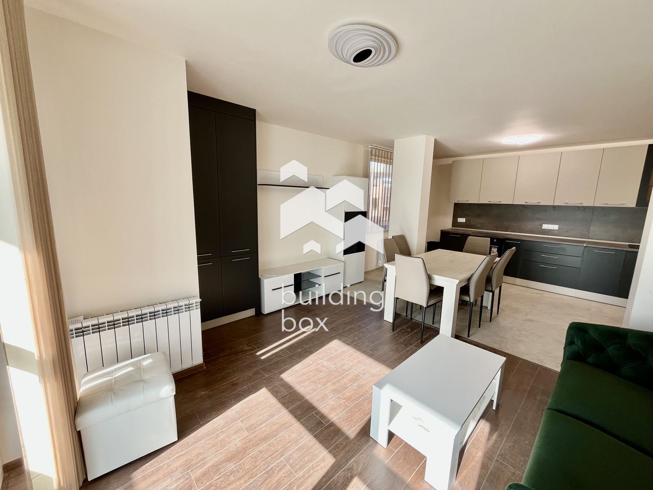 Чисто нов тристаен апартамент, ул. Флора - 0