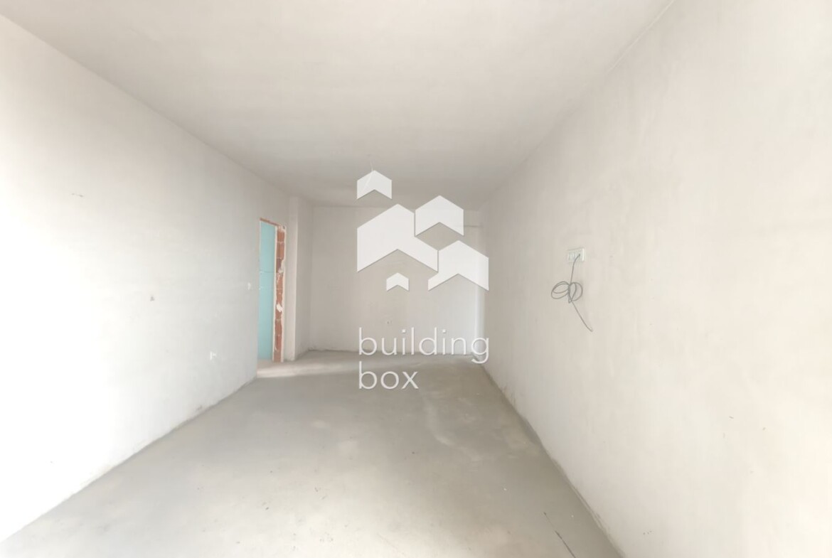 Тристаен апартамент пред АКТ16 - до "ПУ" нова сграда - 0