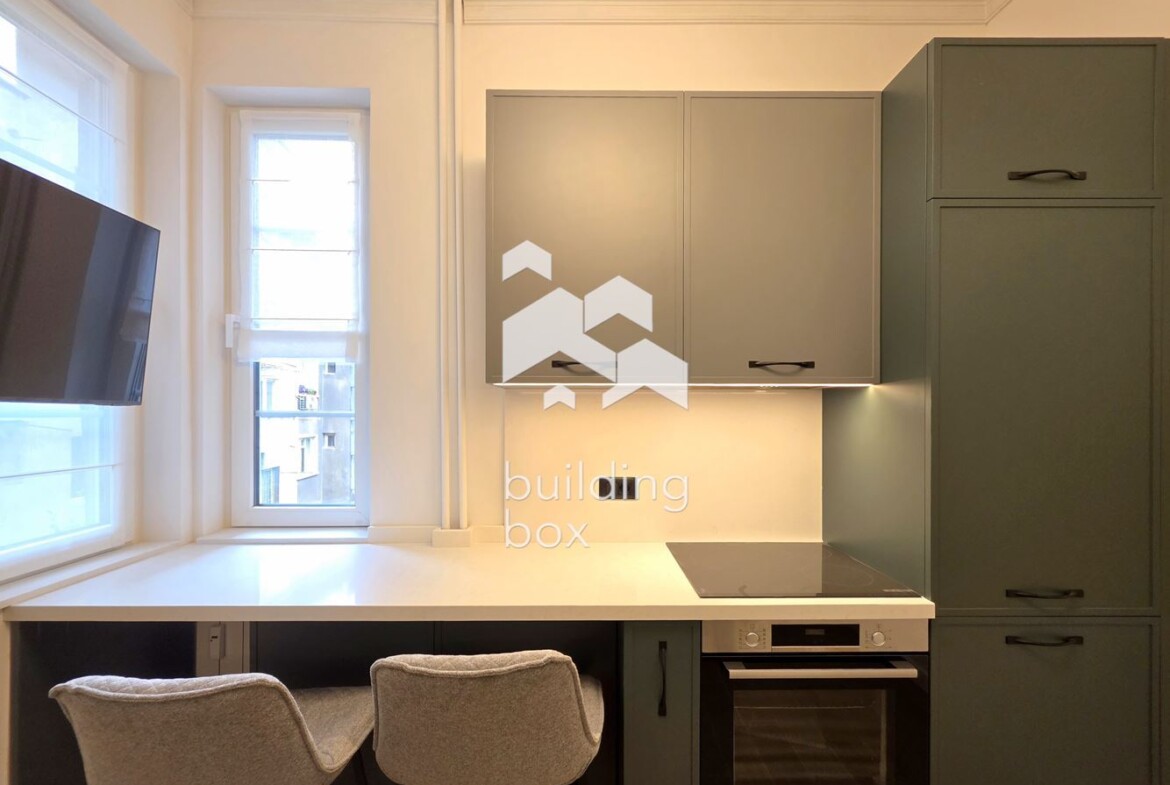 Тристаен апартамент в идеален Център - 0