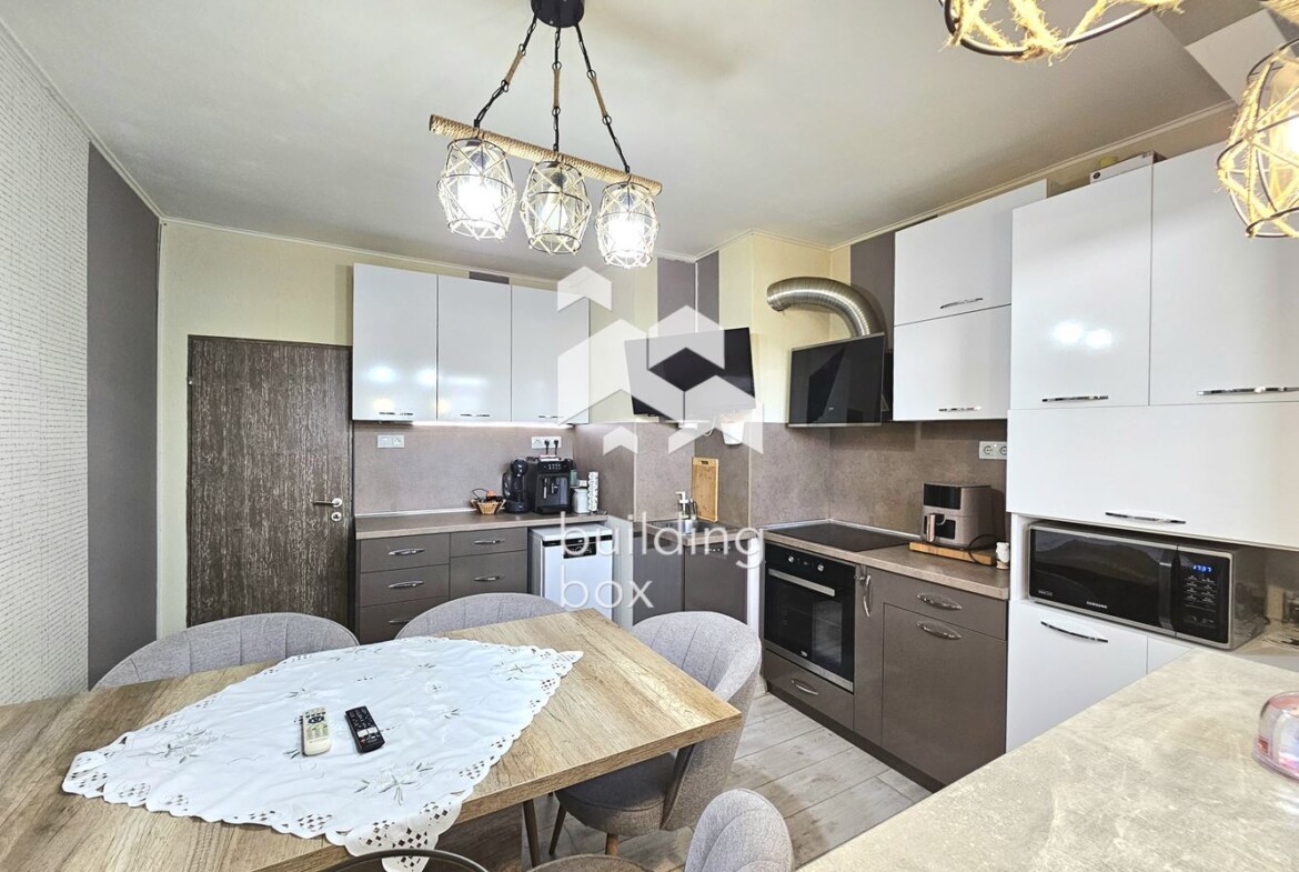 Обзаведен тристаен апартамент - кв. Люлин 3 - 0