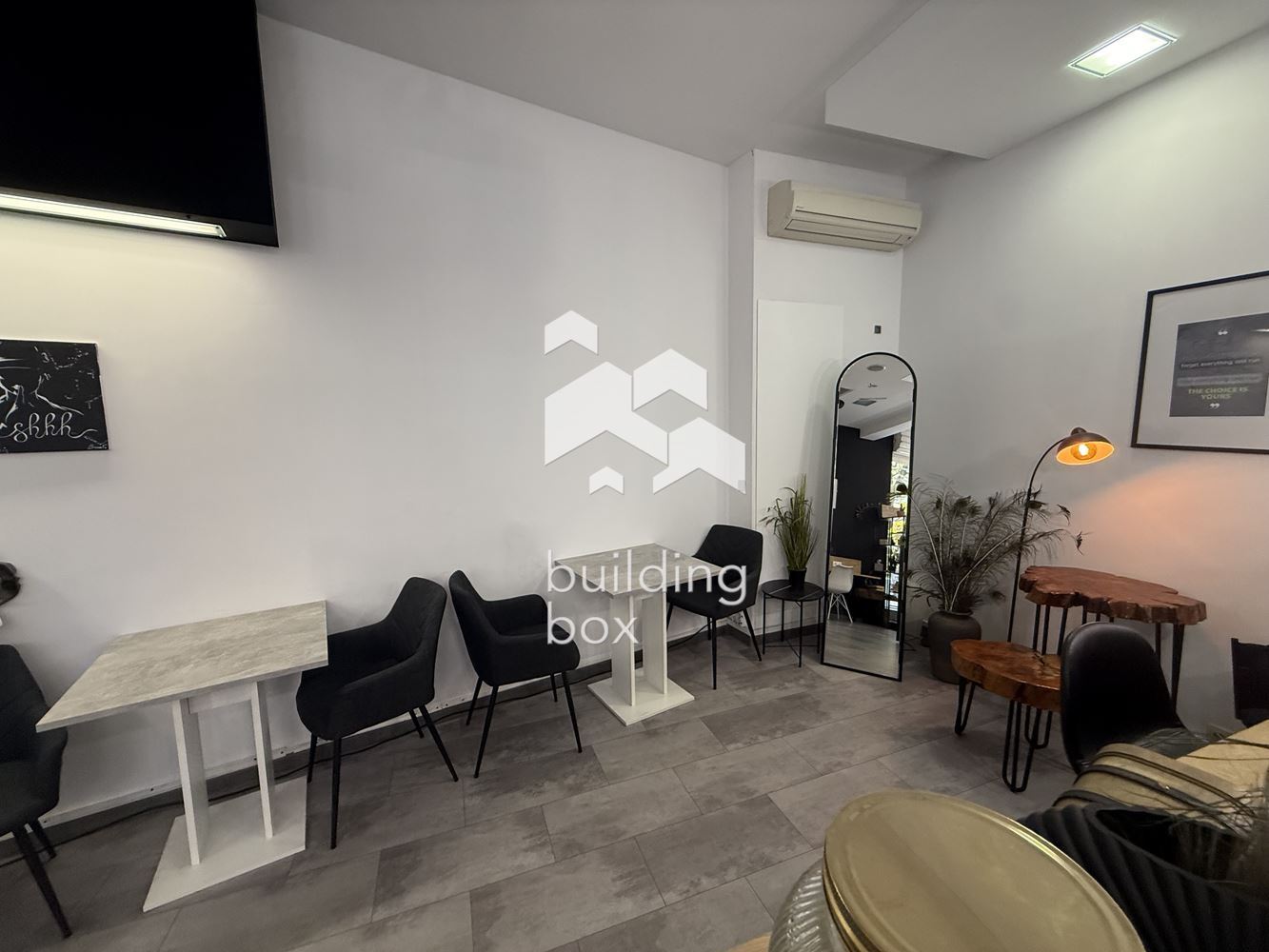 магазин в младост 1А - 0