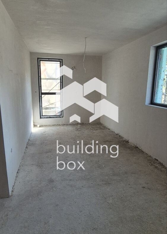 Тристаен апартамент на ул. Рая - 0