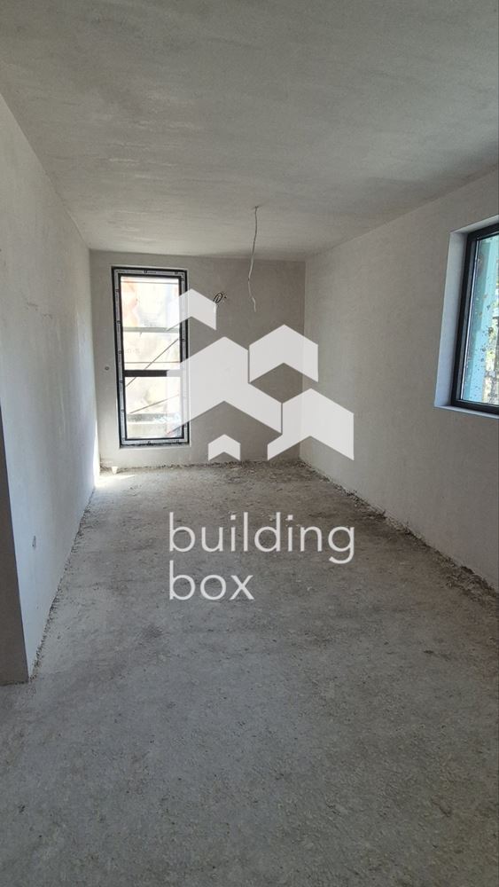 Тристаен апартамент на ул. Рая - 0