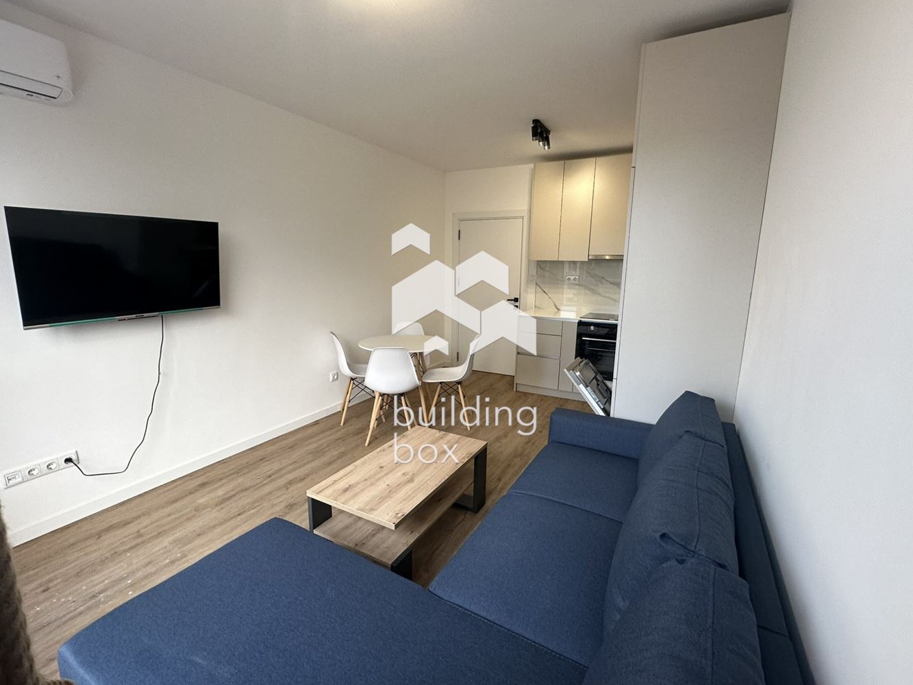 Чисто нов едностаен апартамент, Широк център - 0