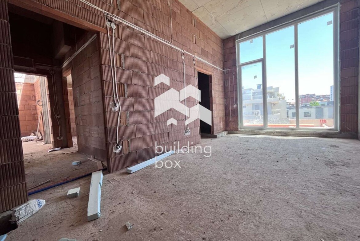 Тристаен пентахаус в ж.к. Витоша - 0