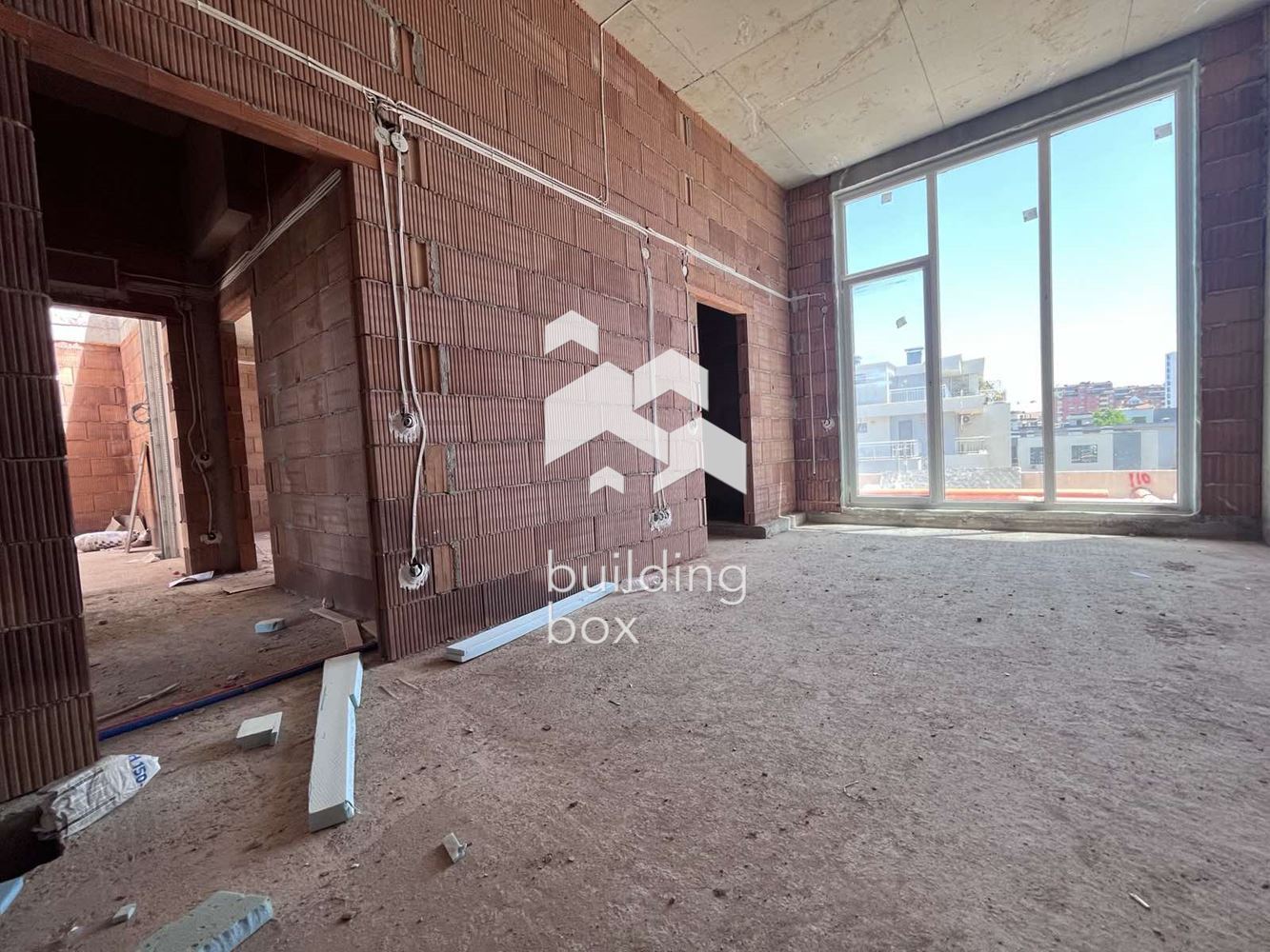 Тристаен пентахаус в ж.к. Витоша - 0